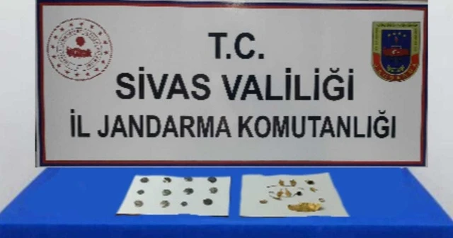 Sivas'ta 2 bin 500 yıllık taç ele geçirildi