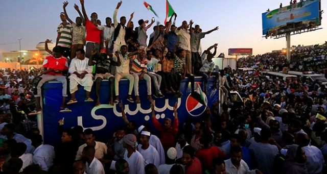 Sudan&#039;da asker ve muhalefet arasındaki müzakereler askıya alındı