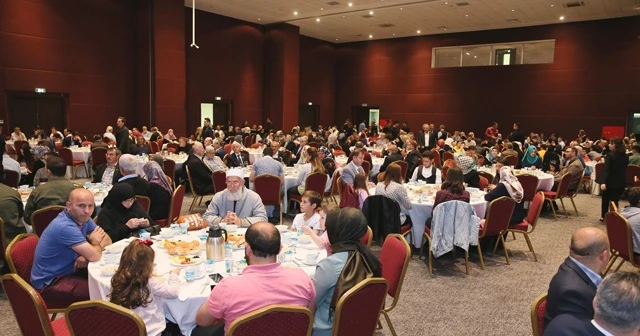 Sultangazi&#039;de ilk iftar şehit aileleri ve gazilerle yapıldı