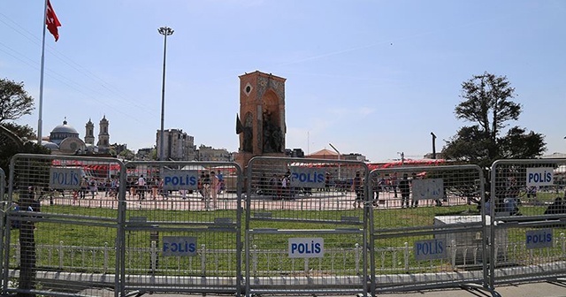 Taksim Meydanı&#039;na çıkan yollar araç trafiğine kapatıldı