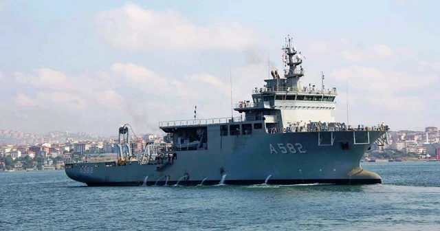 TCG Alemdar dosta güven düşmana korku salıyor