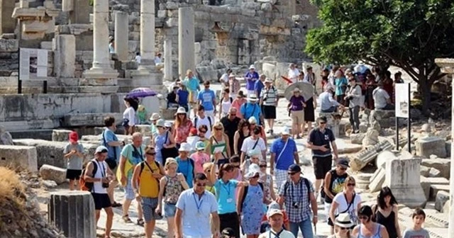 Türkiye'ye gelen turist sayısı yüzde 12 arttı