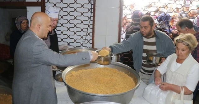 Vasiyetle 29 yıldır binlerce kişiye yemek veriyorlar