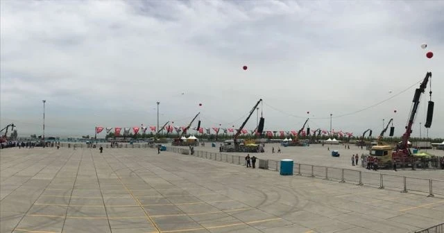 Yenikapı'da 313 bin kişiyle teravih