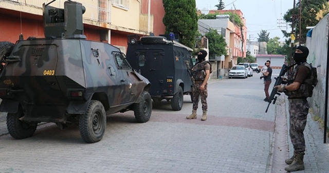 Adana&#039;da DEAŞ&#039;a yönelik operasyonda 10 şüpheli yakalandı