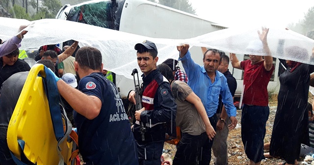 Antalya’da yolcu otobüsü kazası: 20 yaralı