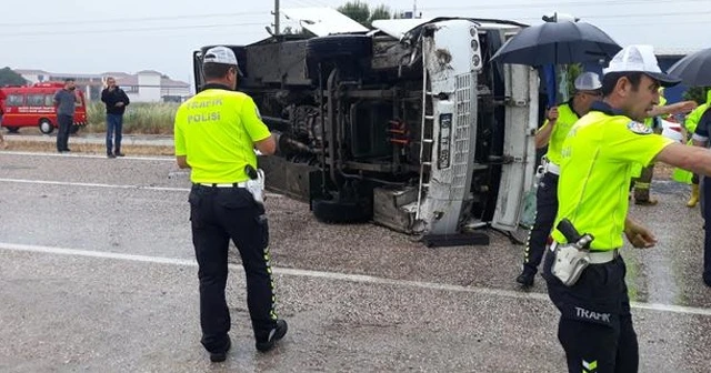 Balıkesir'de otobüs devrildi: 1 ölü, 8 yaralı