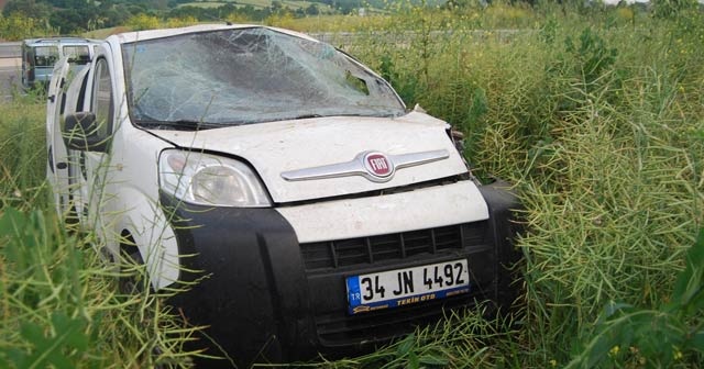 Bayram tatiline giden aile kaza geçirdi: 5 yaralı