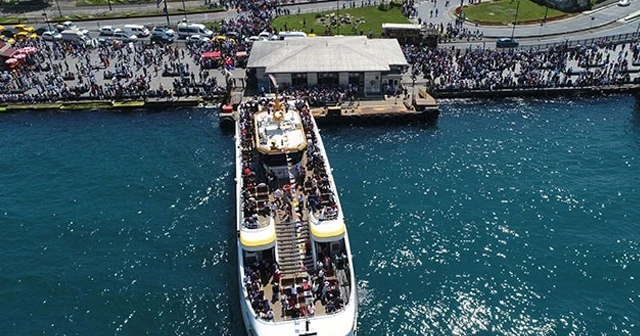 Bayramının ikinci gününde vatandaşlar Boğaz'a akın etti