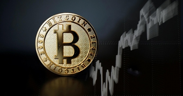 Bitcoin 17 ayın zirvesinde