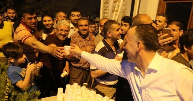 Camideki sebilden bu kez şerbet aktı