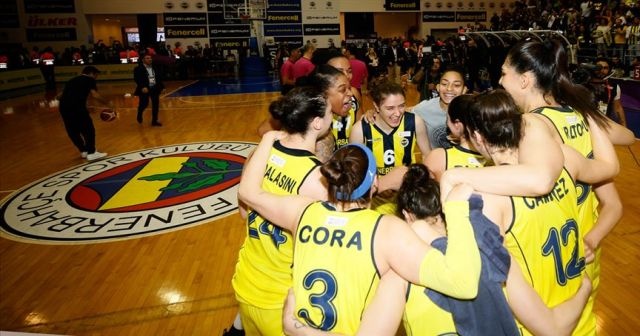 Fenerbahçe Kadın Basketbol Takımı&#039;na yeni başantrenör