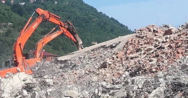 Fırtına Vadisi’nde tebligat engeline takılan yıkımlar bugün yeniden başladı