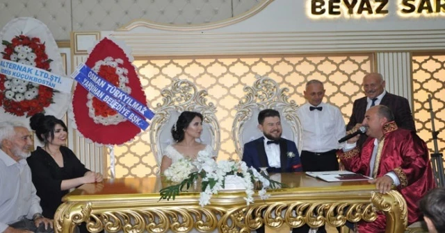 Herkesi şaşkına çeviren nikah