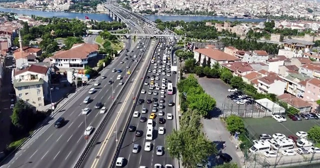İstanbul trafiğinde bayram yoğunluğu