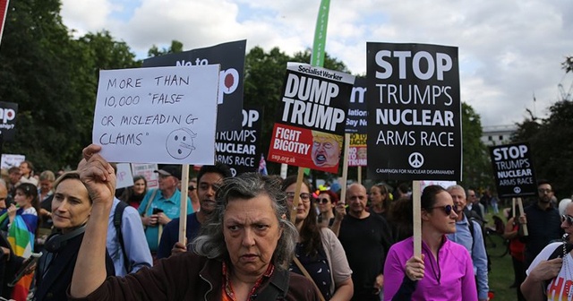 Londra'da Trump karşıtı gösteri