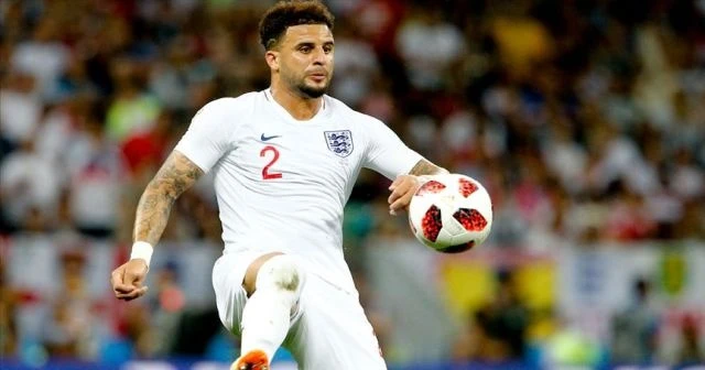 Manchester City Kyle Walker'ın sözleşmesini yeniledi