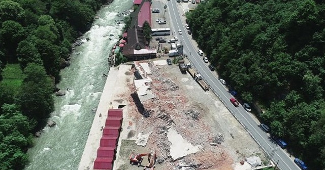 Rize Valisi kaçak yapılarla ilgili vatandaşları uyardı