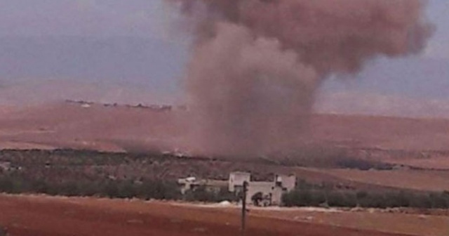 Rusya ve Suriye uçakları Hama ve İdlib&#039;e saldırdı: 28 ölü
