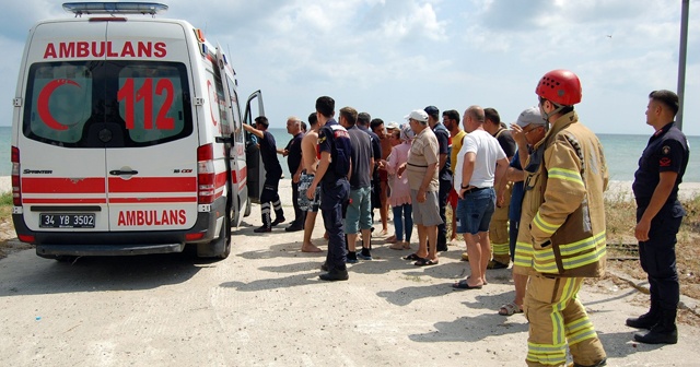 Silivri sahilinde boğulma tehlikesi geçiren çocuk hastanede hayatını kaybetti