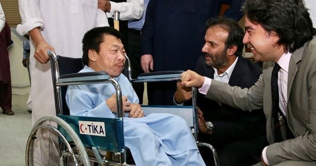 TİKA&#039;dan Pakistanlı ihtiyaç sahiplerine 200 tekerlekli sandalye yardımında bulundu