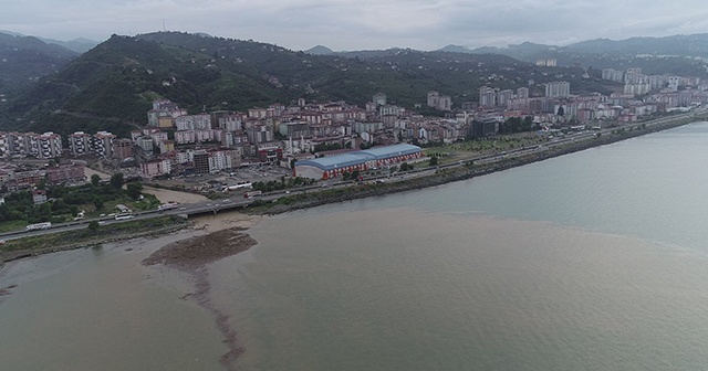 Trabzon&#039;da deniz çamura bulandı