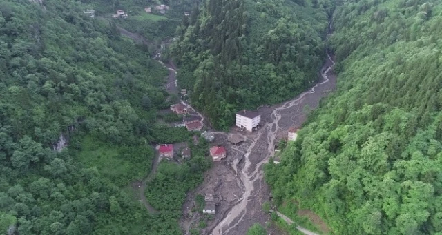 Trabzon'daki selin bilançosu ağır oldu
