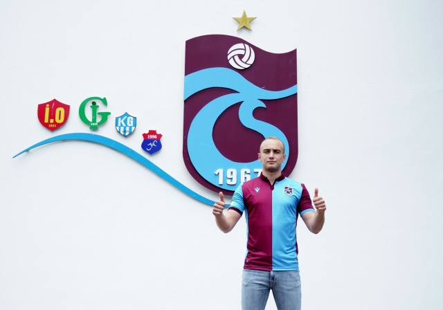 Trabzonspor, Doğan Erdoğan&#039;ı renklerine bağladı