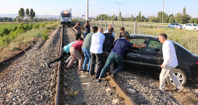 Tren raylarında büyük panik