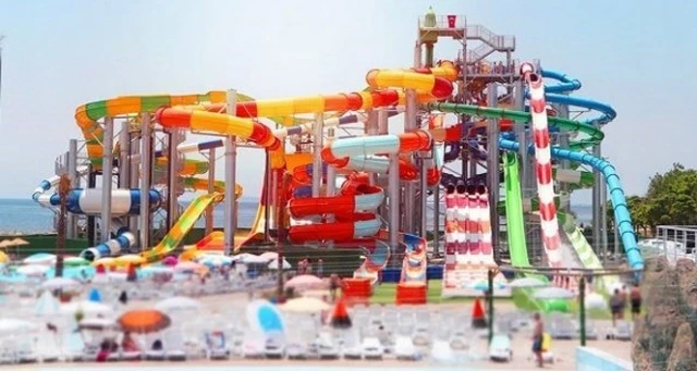 Anadolu Yakası'na su parkı açıldı