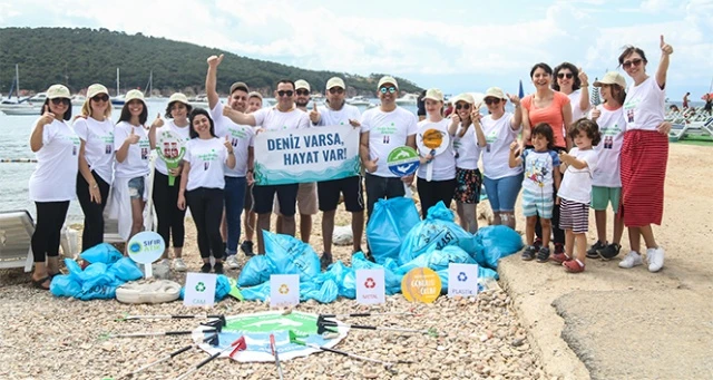 Burgazada’da kıyı temizliği