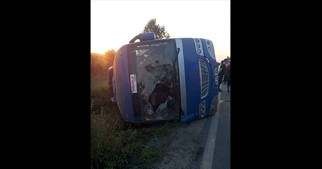 Çatalca'da minibüs devrildi: Çok sayıda yaralı var