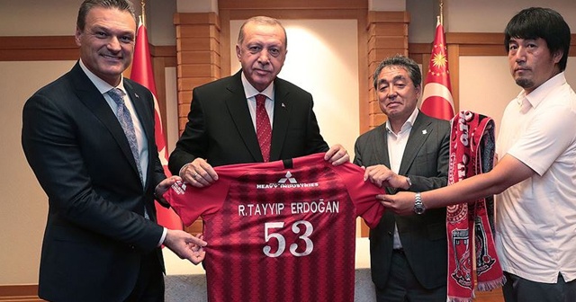 Cumhurbaşkanı Erdoğan&#039;a Japonya&#039;da sürpriz hediye