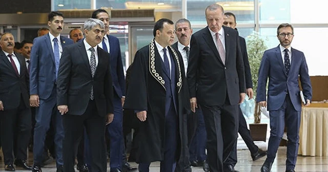 Cumhurbaşkanı Erdoğan AYM'de yemin törenine katıldı