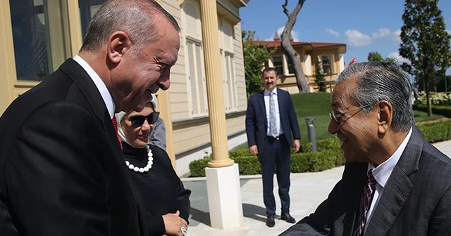 Cumhurbaşkanı Erdoğan, Mahathir ile kahvaltıda buluştu