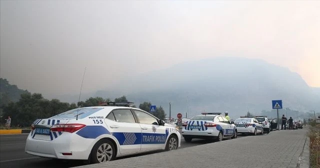 Dalaman'daki orman yangınında alevler Göcek'e ulaştı