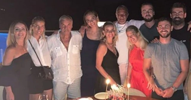 Esra Erol ve eşi Ali Özbir'den çifte kutlama