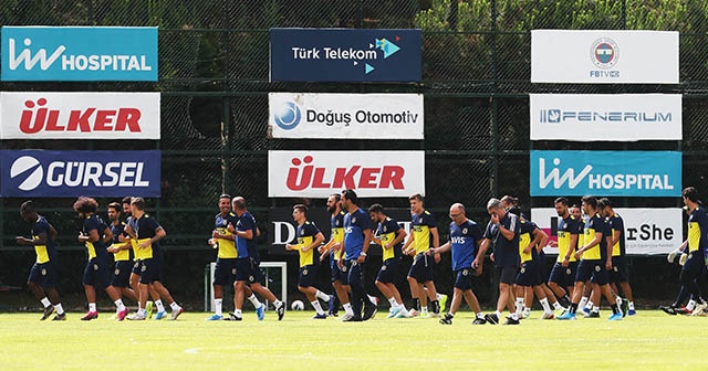 Fenerbahçe günün ilk idmanını tamamladı