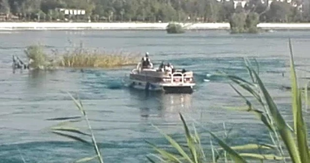 Fırat'ta akıntıya kapılarak kayboldu