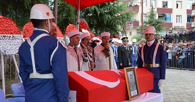 Hakkari şehidi son yolculuğuna uğurlandı