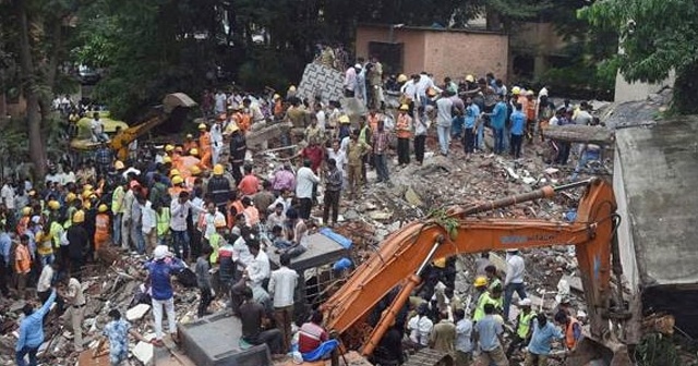 Hindistan&#039;da çöken binada ölü sayısı 14&#039;e çıktı