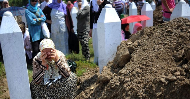 Hollanda&#039;dan skandal Srebrenitsa kararı