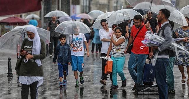 İstanbul serin ve yağışlı havanın etkisine girecek