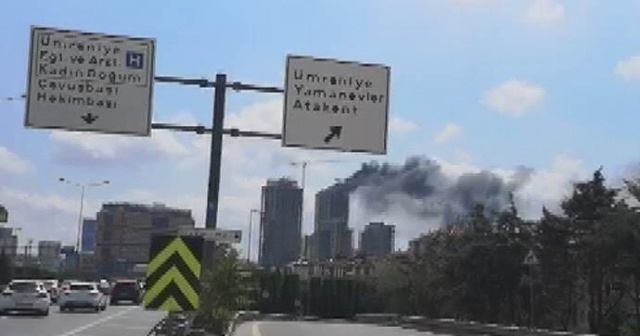 İstanbul Ümraniye&#039;de yangın!