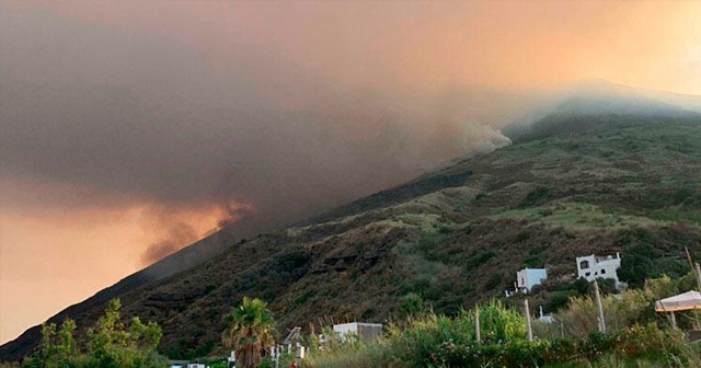 İtalya&#039;da Stromboli Yanardağı faaliyete geçti, 1 kişi hayatını kaybetti