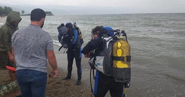 İznik gölünde heyecan veren ihbar ekipleri harekete geçirdi