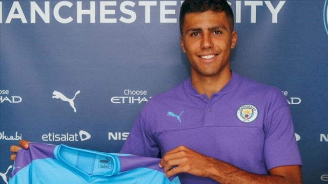 Manchester City, Rodrigo&#039;yu transfer etti