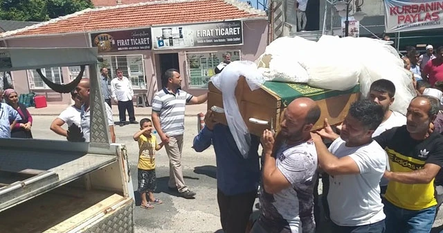 Migren için gittiği hastanede hayatını kaybeden genç kız, gelinlikle uğurlandı