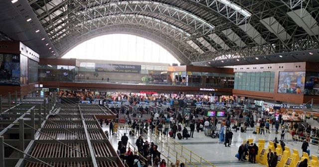 Sabiha Gökçen Havalimanı&#039;nda dış hat yolcusu yüzde 31 arttı