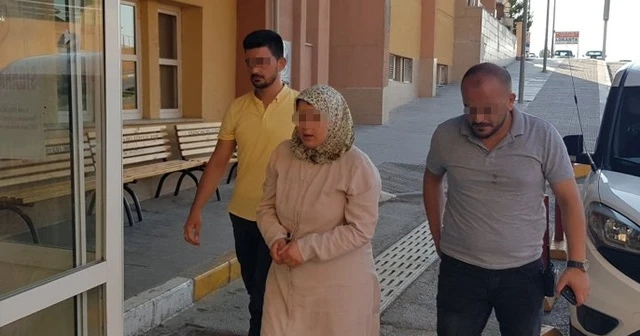 Vahşet! Babasının boğazını kesip öldürdü